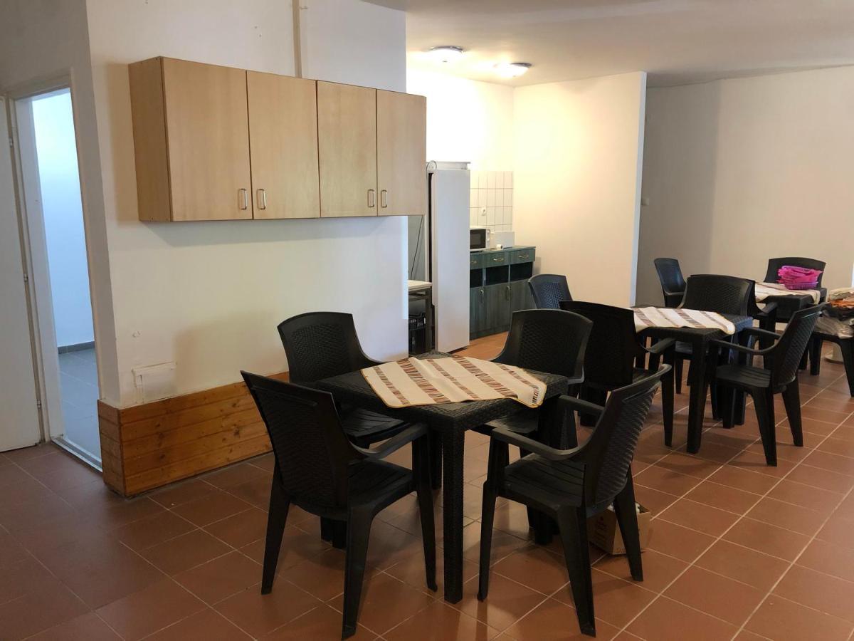 Beach Hostel Balatonboglár 外观 照片
