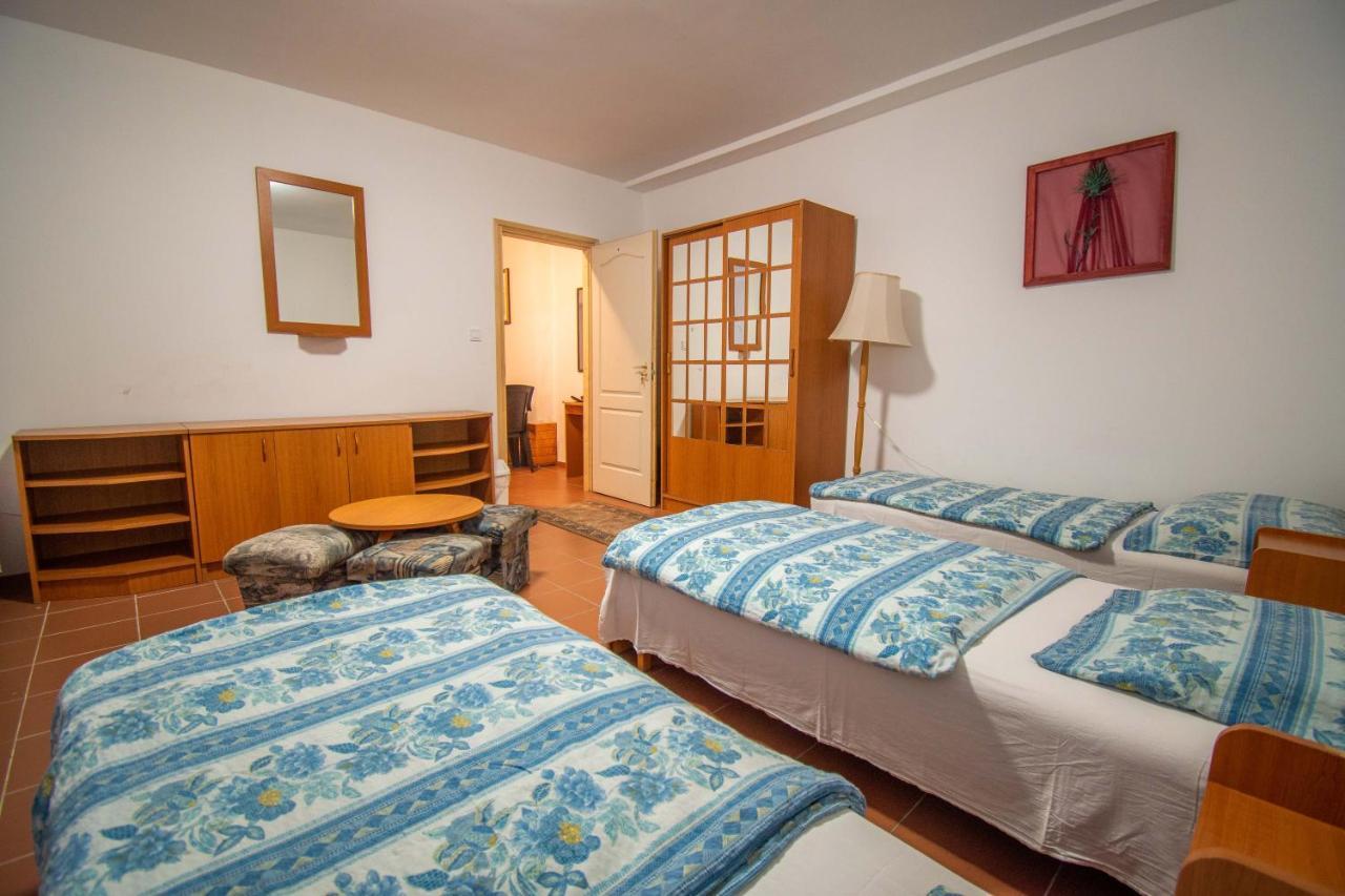 Beach Hostel Balatonboglár 外观 照片
