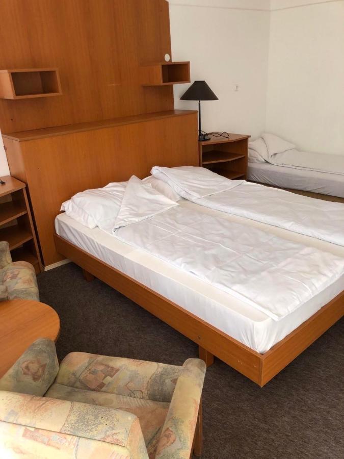 Beach Hostel Balatonboglár 外观 照片